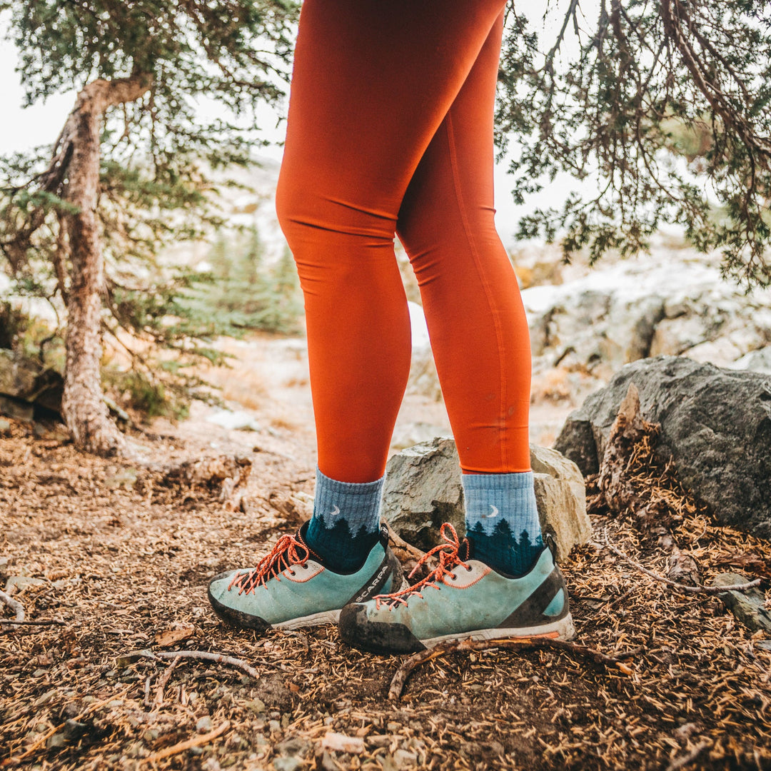 Darn Tough Women's Treeline Micro Crew Midweight Hiking Socks