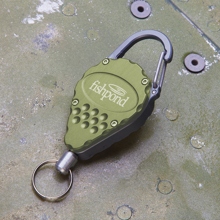 Fishpond Arrowhead Retractor Moss Image 02