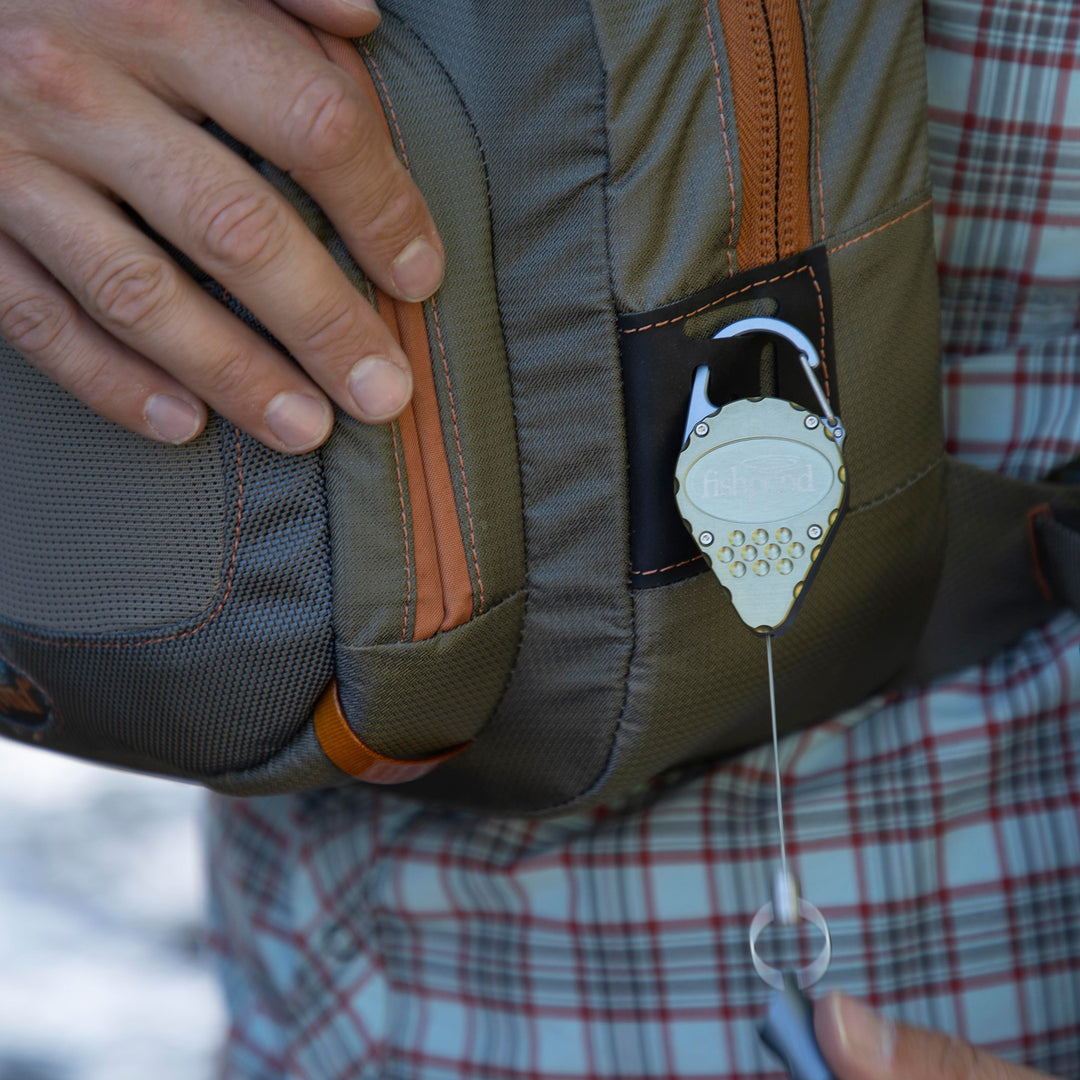 Fishpond Arrowhead Retractor Moss Image 03