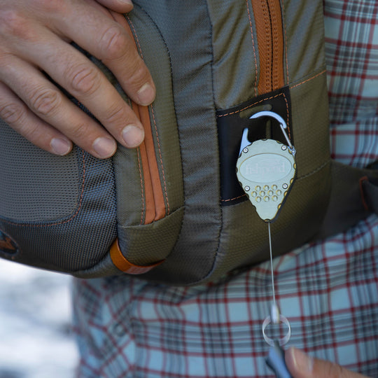 Fishpond Arrowhead Retractor Moss Image 03