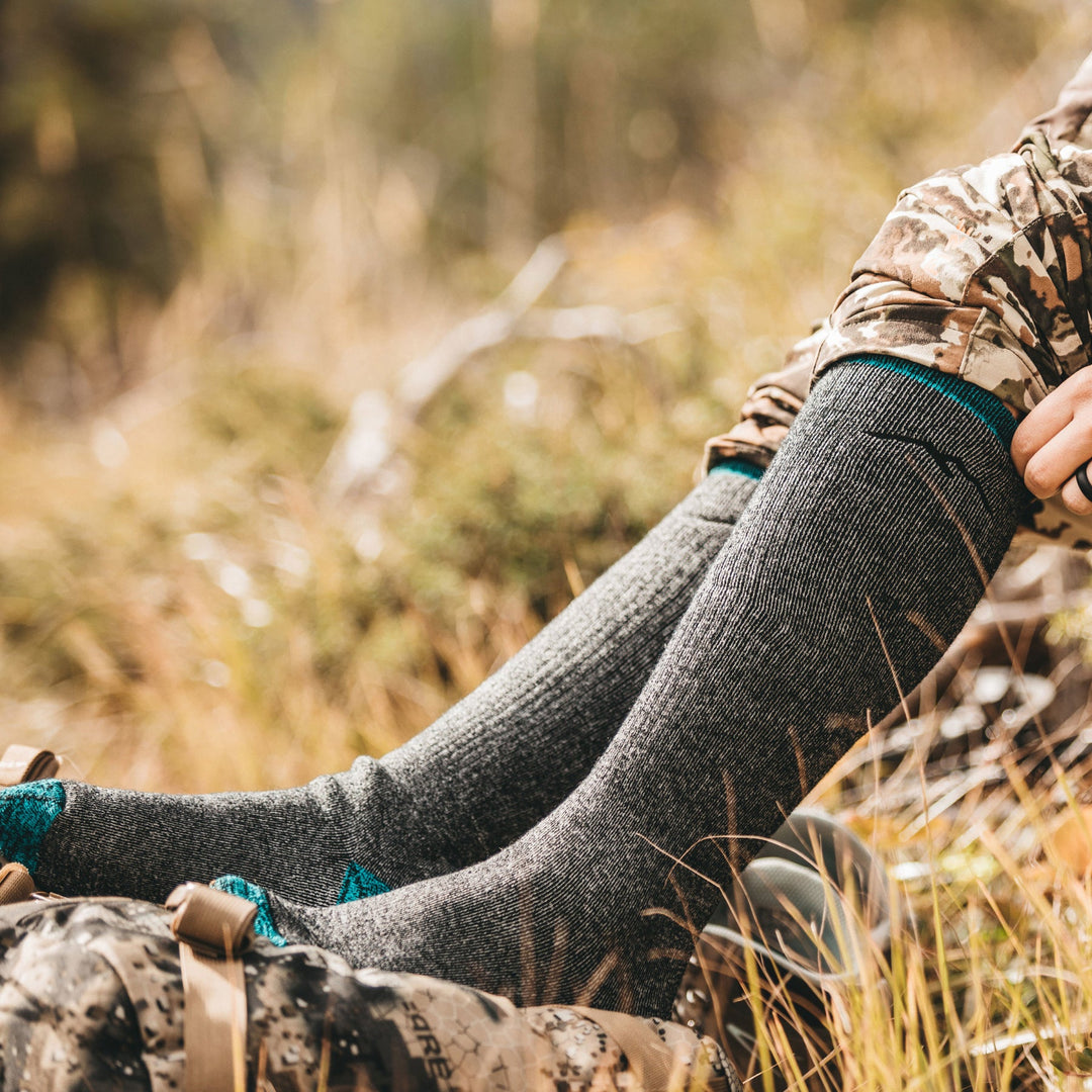 Darn Tough Women's Mountaineering Knee High Heavyweight Hiking Socks