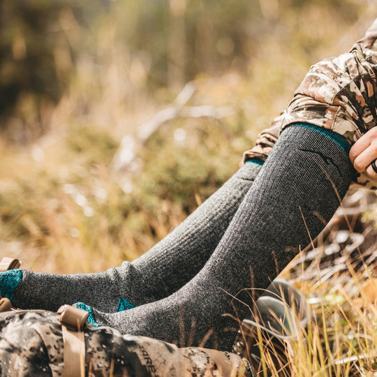Darn Tough Women's Mountaineering Knee High Heavyweight Hiking Socks