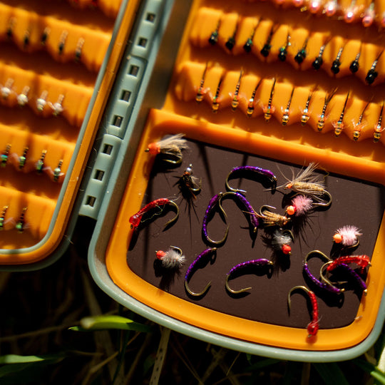 Fishpond Tacky Pescador Fly Box MagPad Small Smoke Grey Image 07