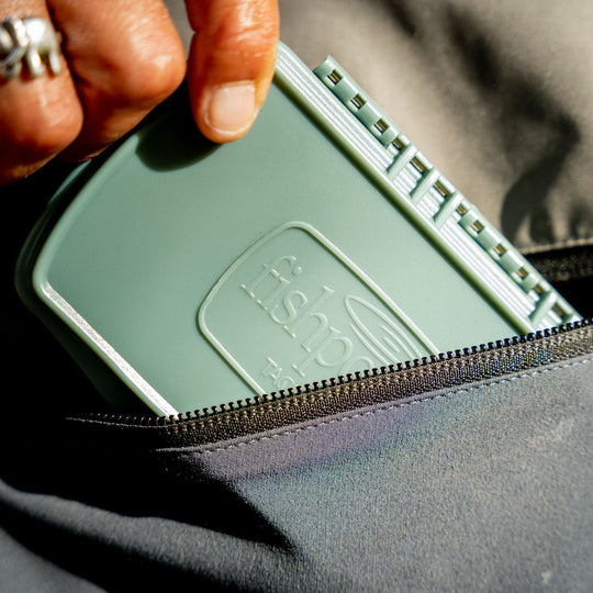 Fishpond Tacky Pescador Fly Box MagPad Small Smoke Grey Image 08