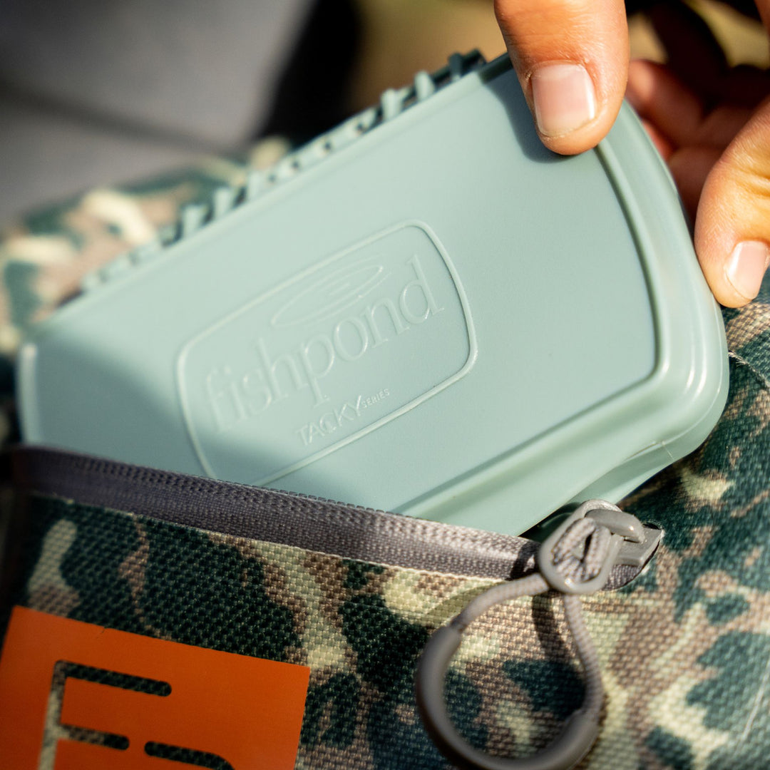 Fishpond Tacky Pescador Fly Box MagPad Small Smoke Grey Image 09