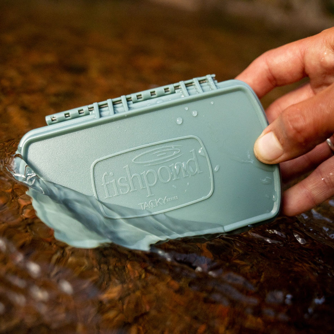 Fishpond Tacky Pescador Fly Box MagPad Small Smoke Grey Image 12