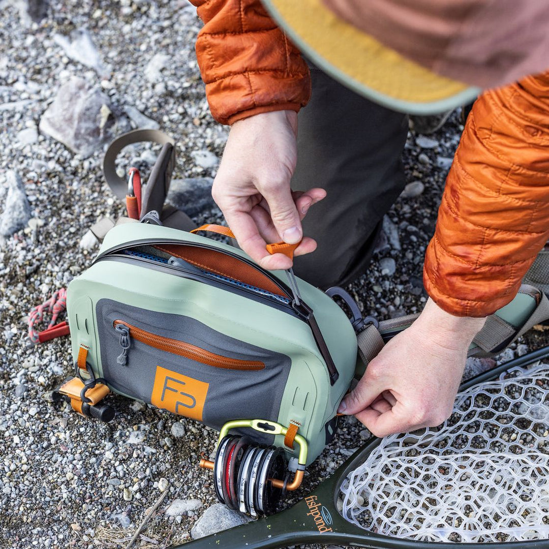 Fishpond Thunderhead Small Submersible Lumbar Eco Yucca Image 11