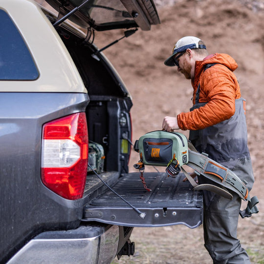 Fishpond Thunderhead Small Submersible Lumbar Eco Yucca Image 15