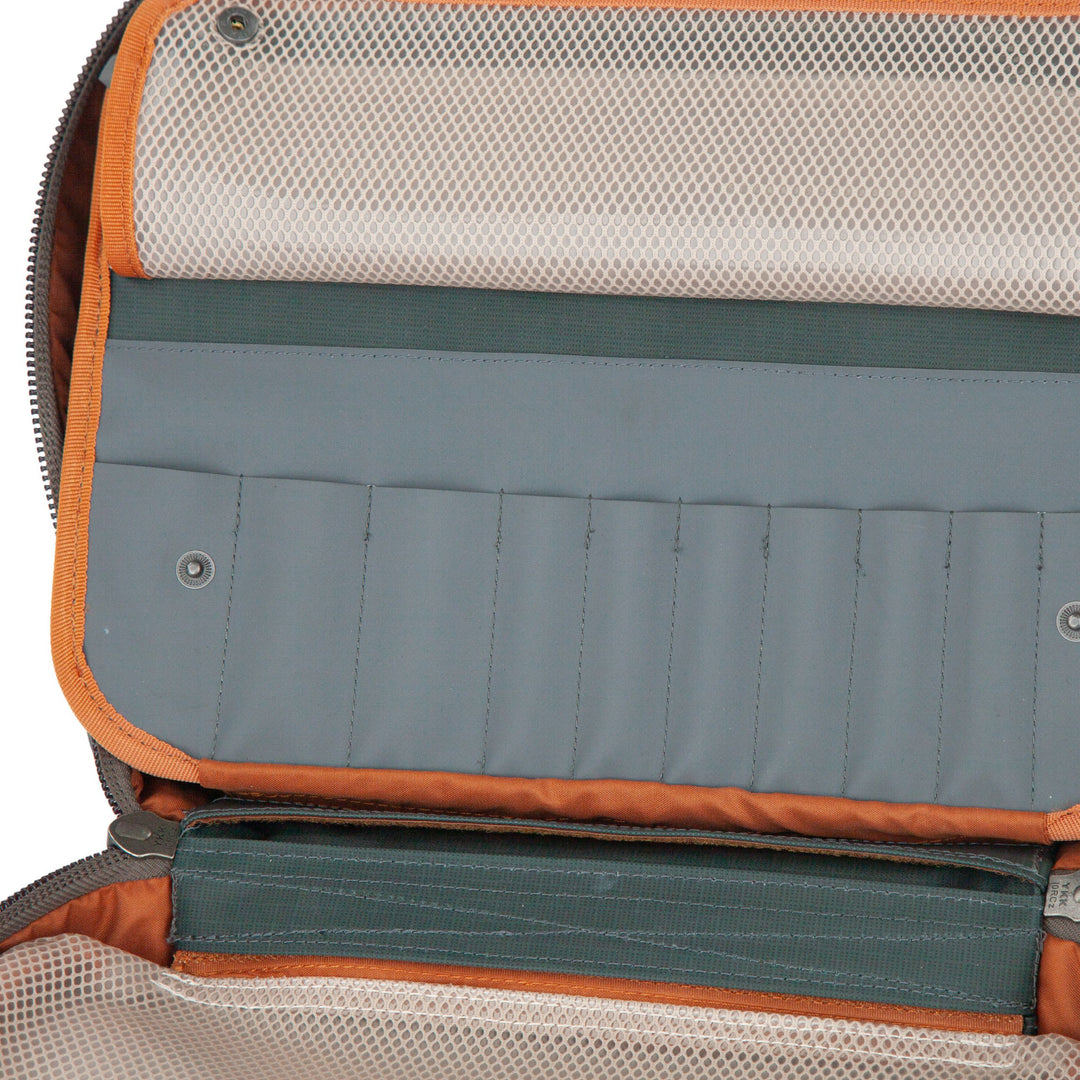 Fishpond Backwater Fly Tying Kit Image 08