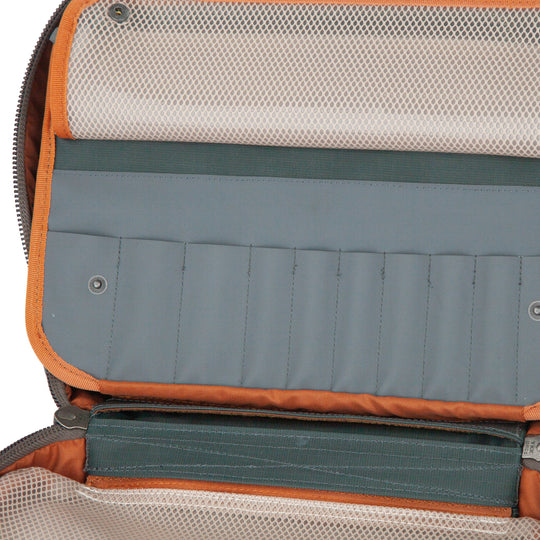 Fishpond Backwater Fly Tying Kit Image 08